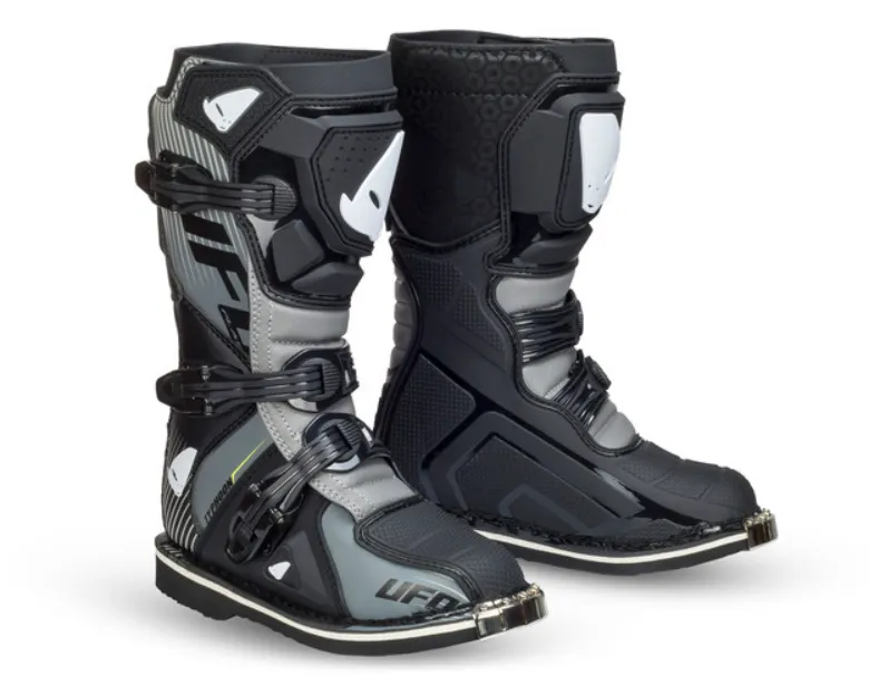 2022 Youth Buty Typhoon - Black/Grey