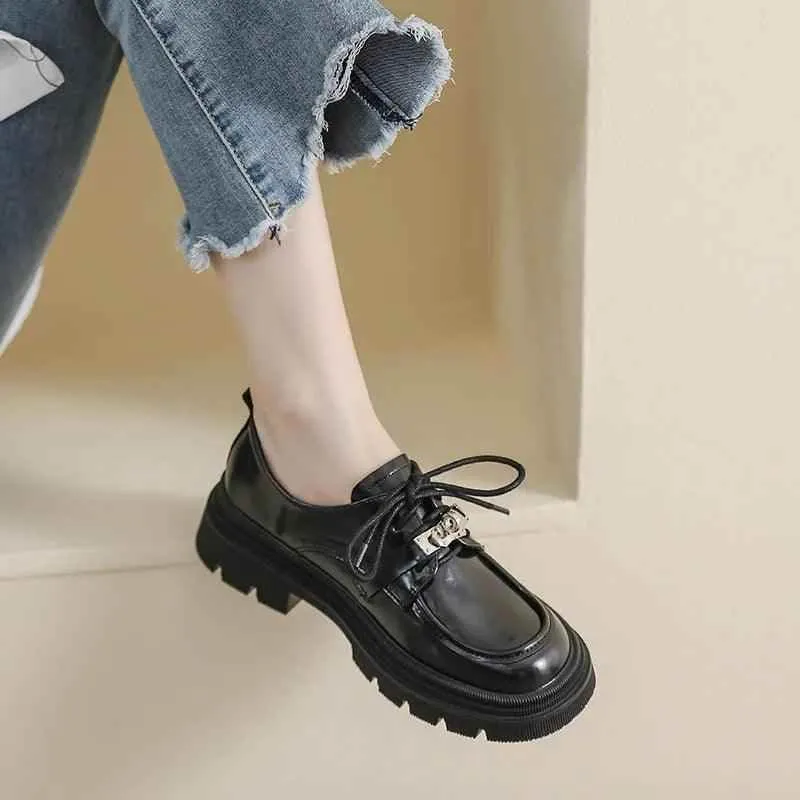 Black Leather Loafers with Heel - W805-2 British Style Women's Casual Shoes