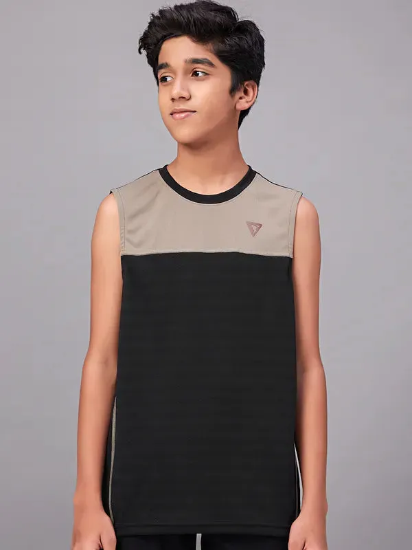 Boys Colorblock Slim Fit Crew Neck T-shirt with TECHNO GUARD