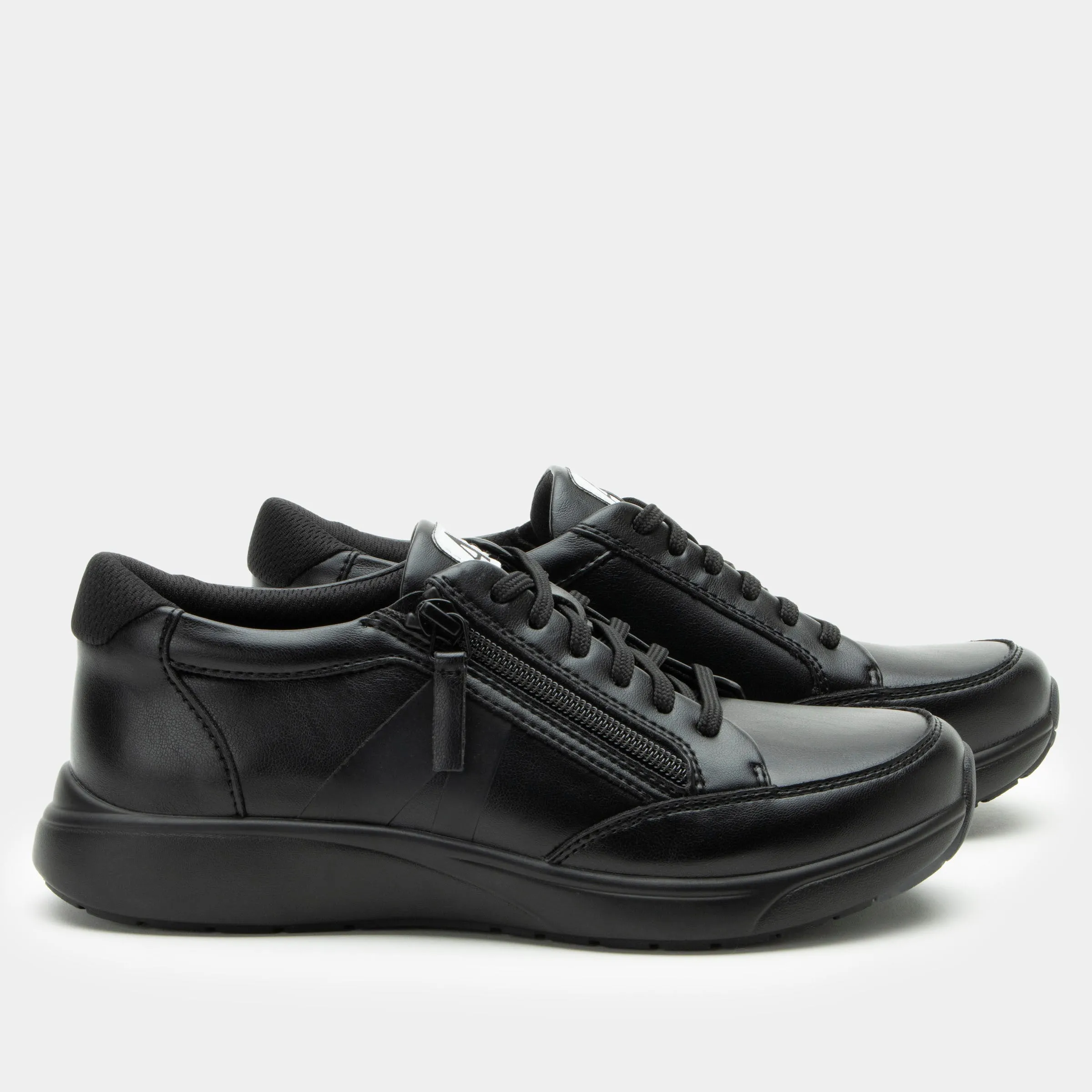 Eazeer Black Out Shoe