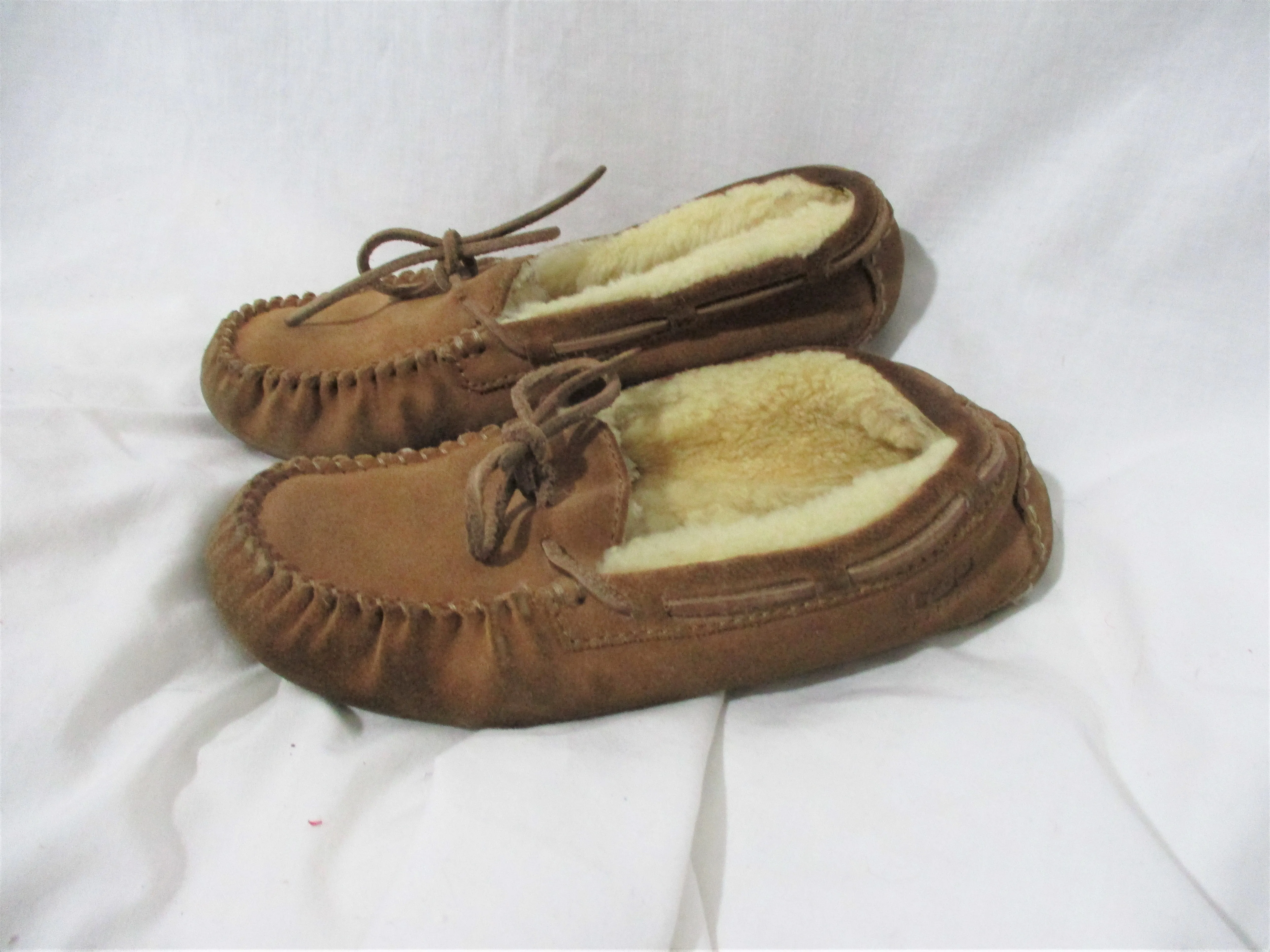 Girls UGG AUSTRALIA 5296 DAKOTA Suede Moccasin Shoe 3 Slipper CHESTNUT BROWN