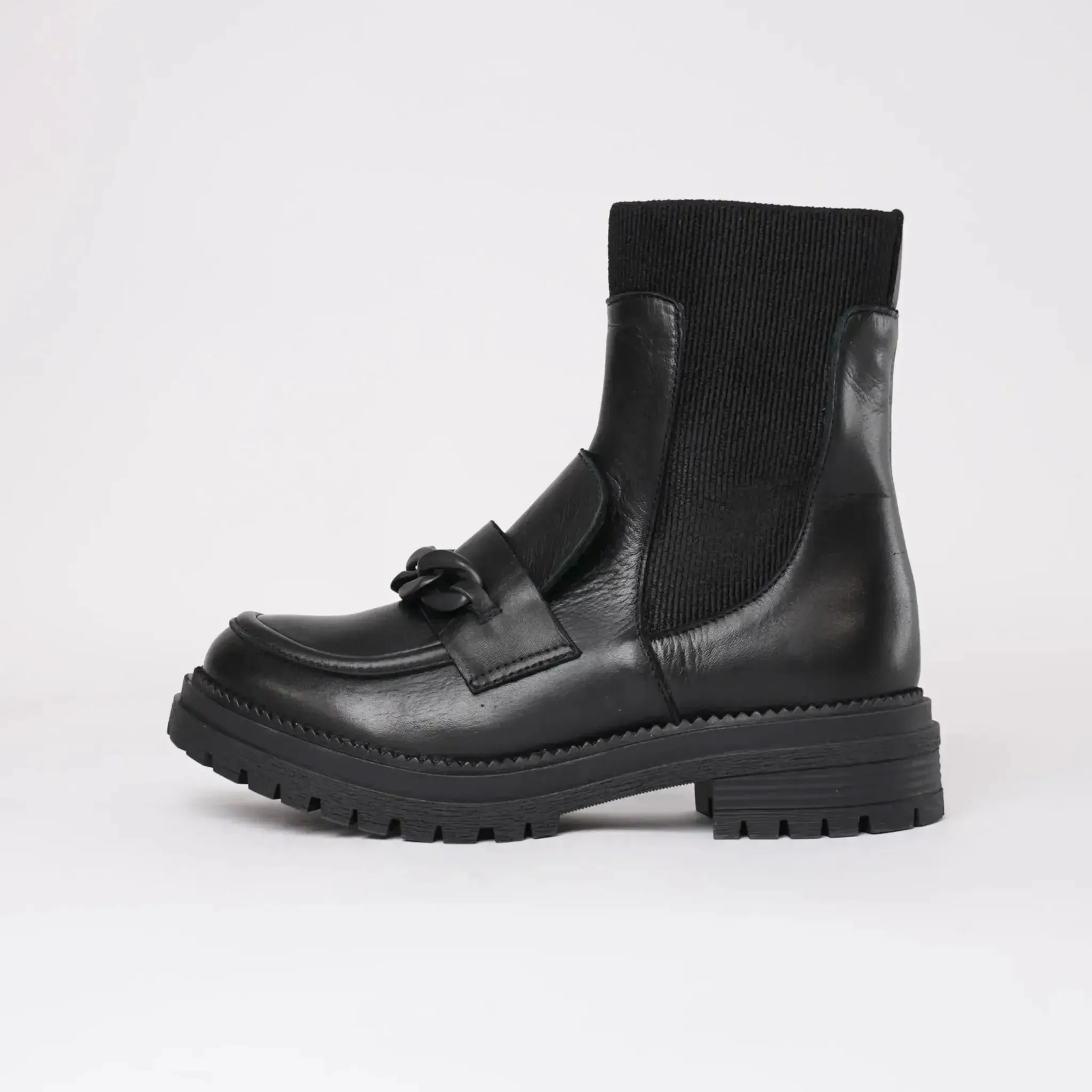 Peanut Black Leather Ankle Boots